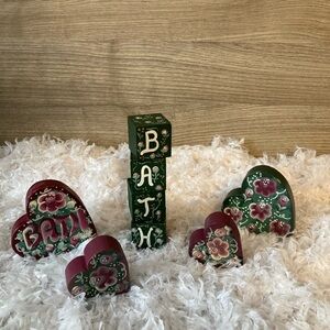 Vintage beautiful Tole painted shelf sitters, green with Flowers.